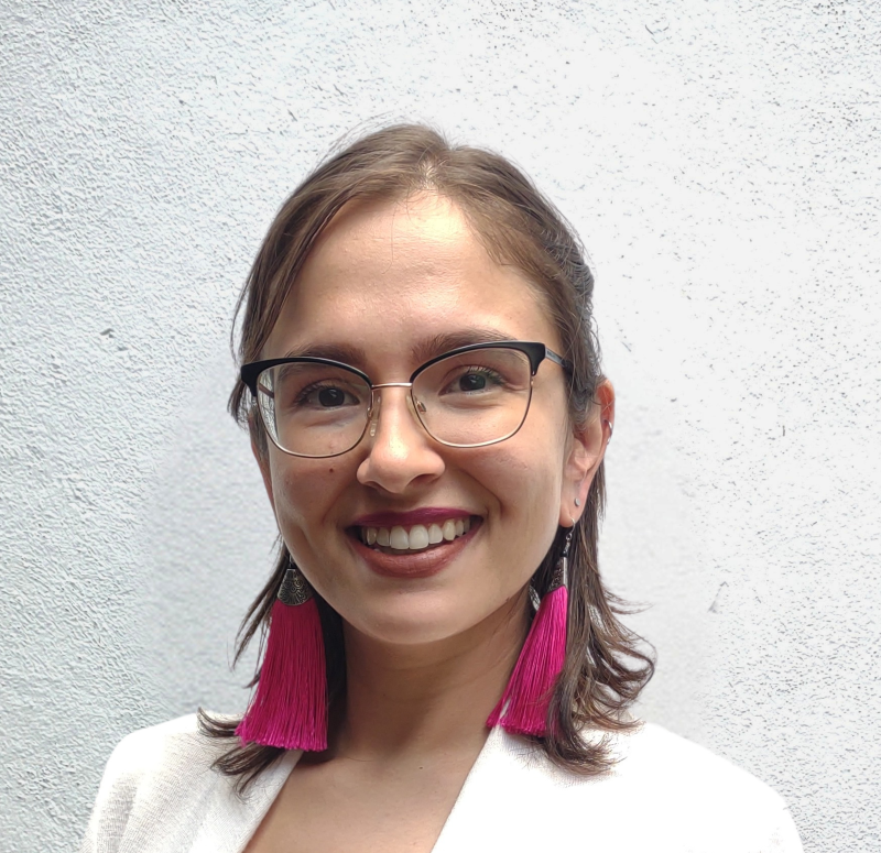 Lina La Rue Gomez ~ The Pod Nerd, Listener Advocate, Podcast Strategist